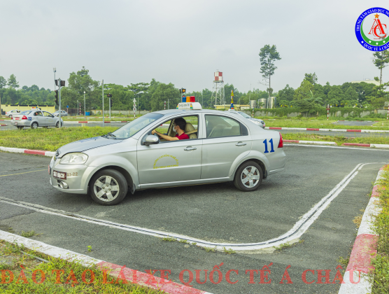 HỌC LÁI XE HẠNG B Tự Động